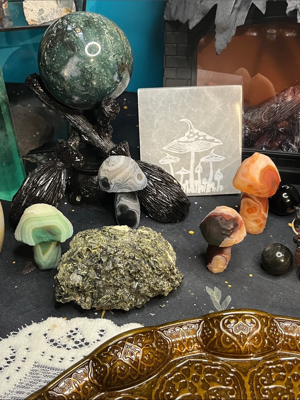 Gobi agate mushrooms (1)